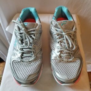 Fila- Womens Tennis Shoes